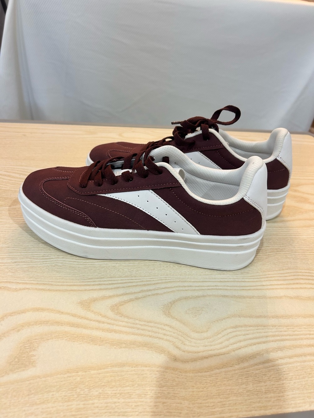 Dream Pairs Burgundy and White Retro Platform Sneakers